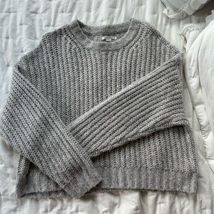 American Eagle Outfitters Gray Crew Neck Sweater with Textured Ribbing